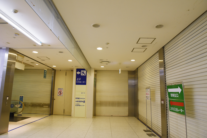 シャッター商店街ならぬシャッター駅ビル!営業中なのにほとんど店なし。栃木小山駅ビルロブレがヤバい!_e0171573_21214050.jpg