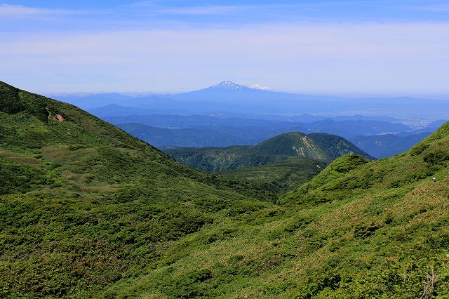 東成瀬三合目からツブ沼へ_e0137200_1958148.jpg