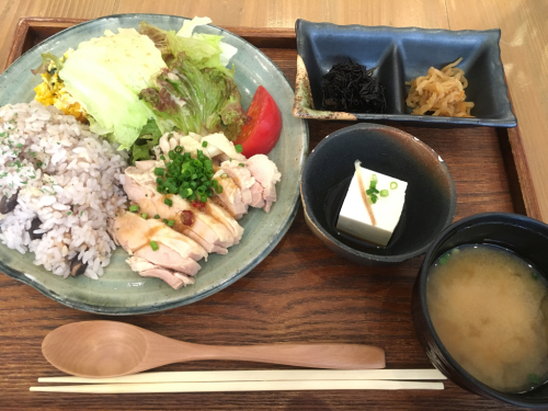 27日の投稿です。_c0162404_09080633.jpg