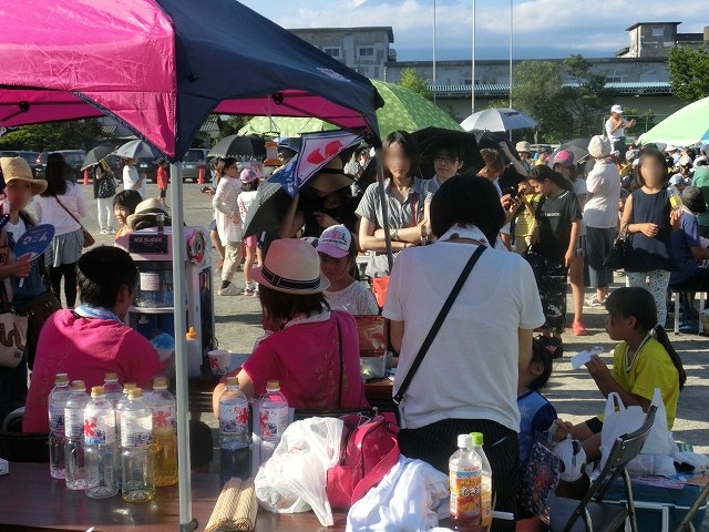 力いっぱい、最高の出来! 6年生最後の舞台で太鼓披露「今泉夏まつり」_f0141310_7518100.jpg