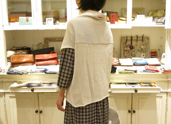 サラから秋の新作リバティワンピースです。_c0227633_1955212.jpg
