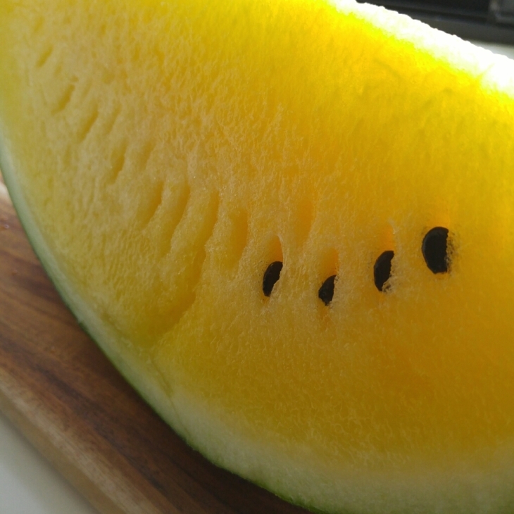 クリームスイカとまた食べたくなるパイン 料理研究家ブログ行長万里 日本全国 美味しい話