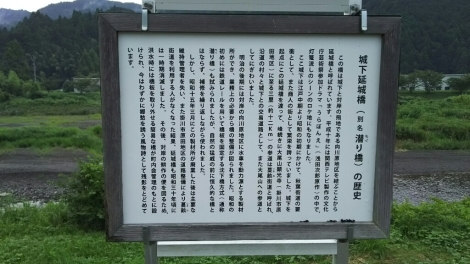 b0308627_08381771.jpg