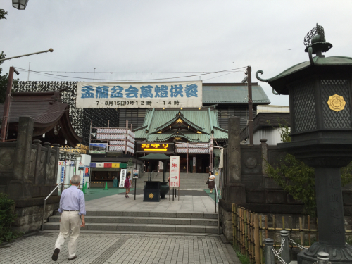 大雨で出来た川の水を飲んで生きている_e0161872_00290259.jpg