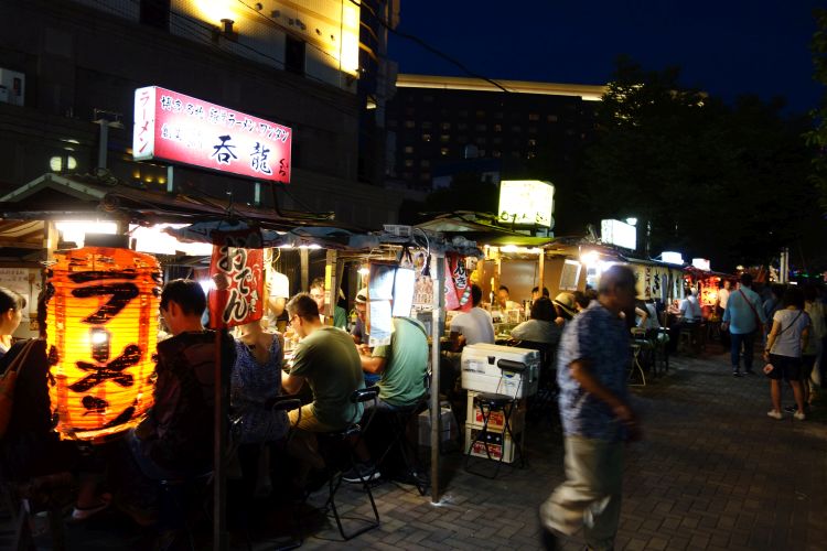 天神から、夜の中州_e0080345_1344487.jpg