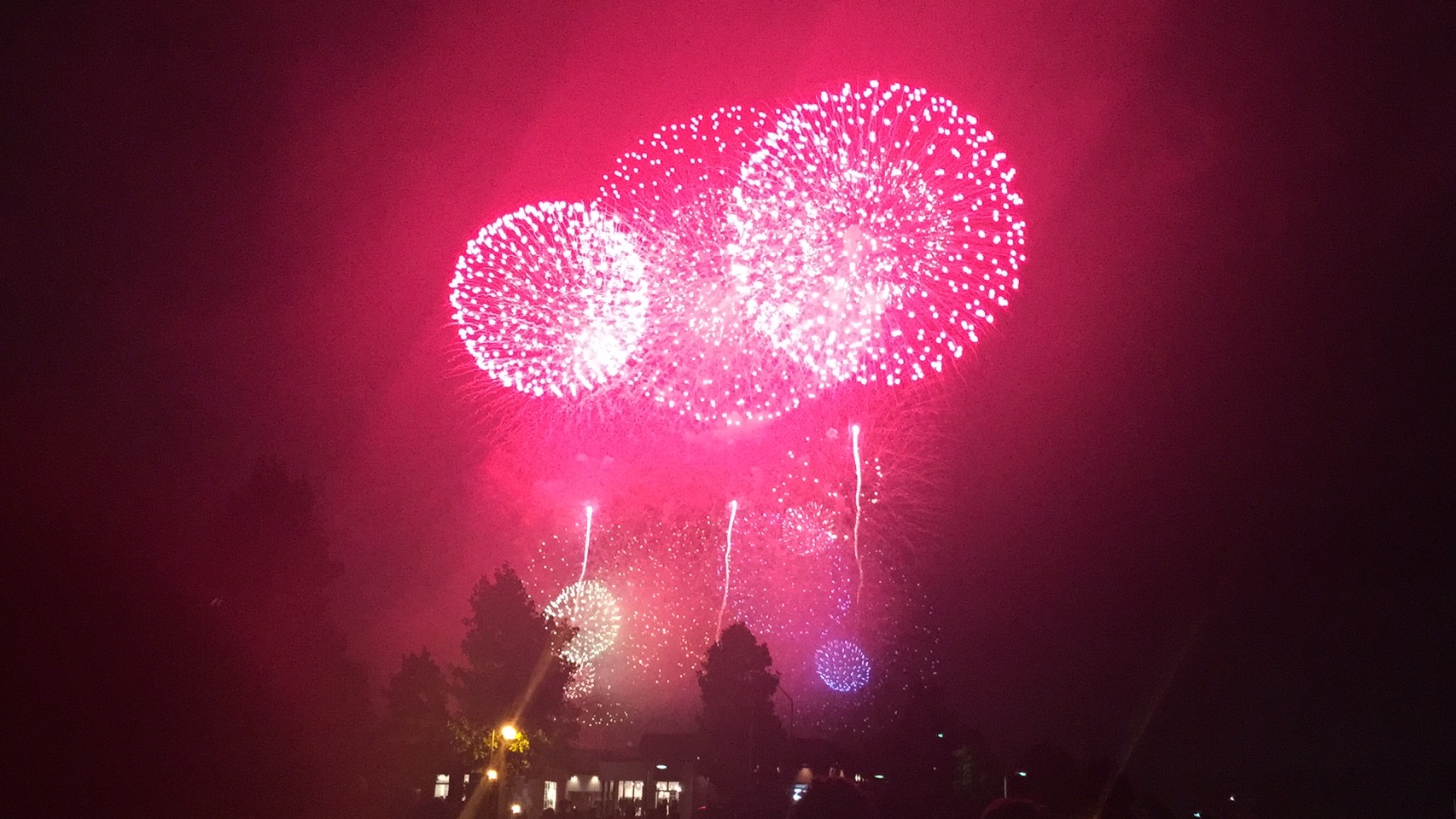 「宣伝!花火大会にホールキッシュ」_a0075684_0493635.jpg