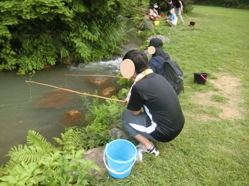 貸し切りバスで鳥海高原家族旅行村！！魚釣り、おもしろい！！！_c0342050_22311040.jpg