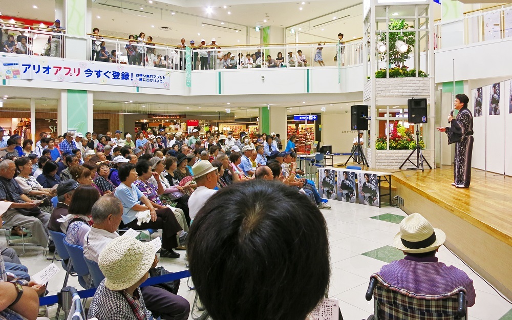 冬酒場・発売記念ミニライブ・アリオ深谷_b0083801_00151327.jpg