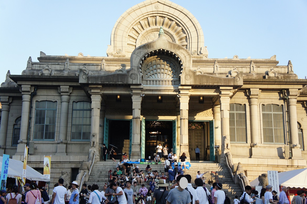 築地本願寺の盆踊り オートクチュールの旅日記