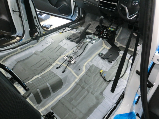 車内静音 フロアー編_c0360321_22492491.jpg