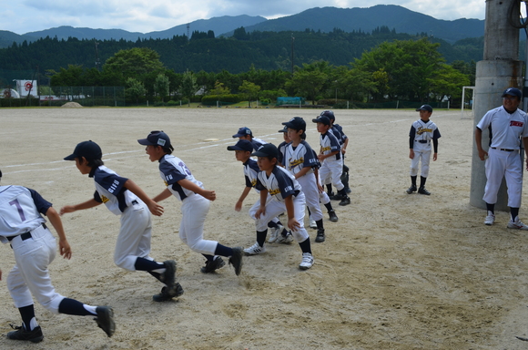みよし市南部少年野球クラブと練習試合 その2_d0010630_6102368.jpg