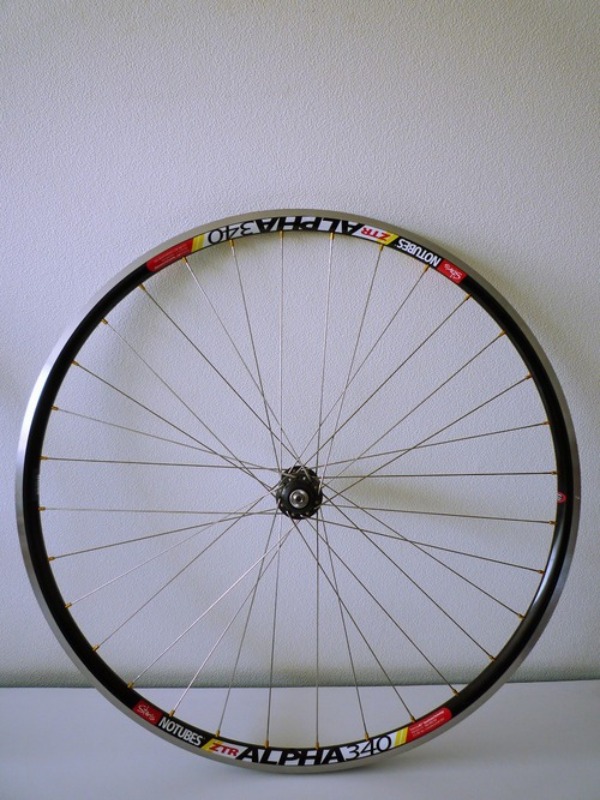 手組ホィール shimano ultegra6800/sapim laser/stans notubes α340_a0262093_15524714.jpg