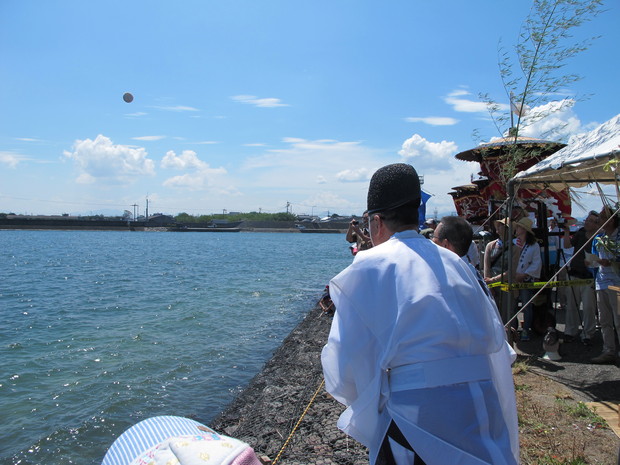 八幡古表神社の傀儡子舞と神相撲　　2016.8.6（土）_a0166196_21283590.jpg