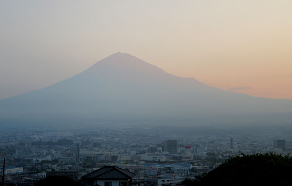 富士宮市から富士山を_e0048413_1743578.jpg