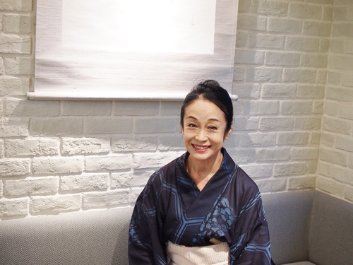 女優・二宮さよ子 書展がスタート!_e0195325_19443373.jpg
