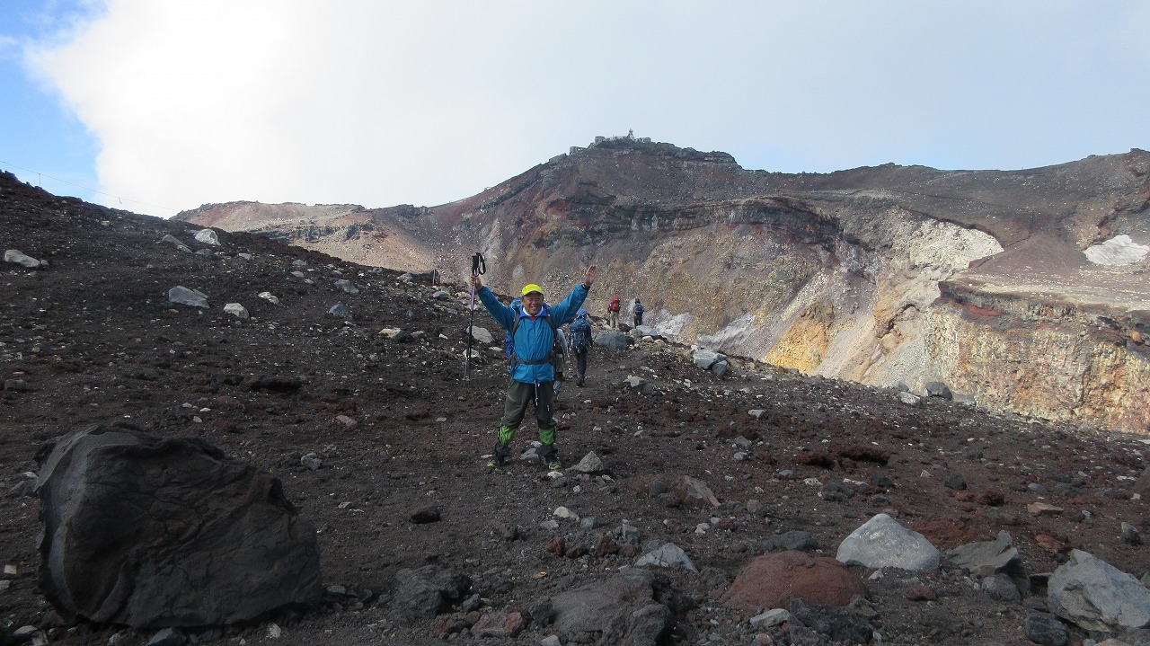 還暦富士登山　日本最高峰剣峰3776m12時間30分_b0163804_1171785.jpg