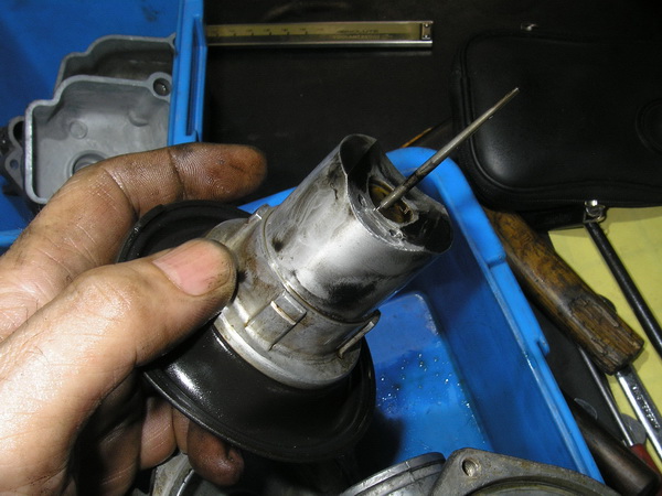 BMW 75/6 キャブ調整 2)_e0218639_10523218.jpg
