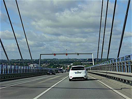 e0357367_2320179.jpg