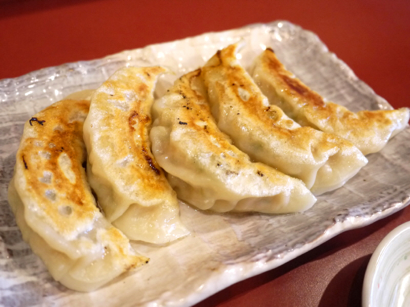 肉やさい炒め＆焼き餃子　【茅ヶ崎　まんぷく亭】_b0153224_832568.jpg