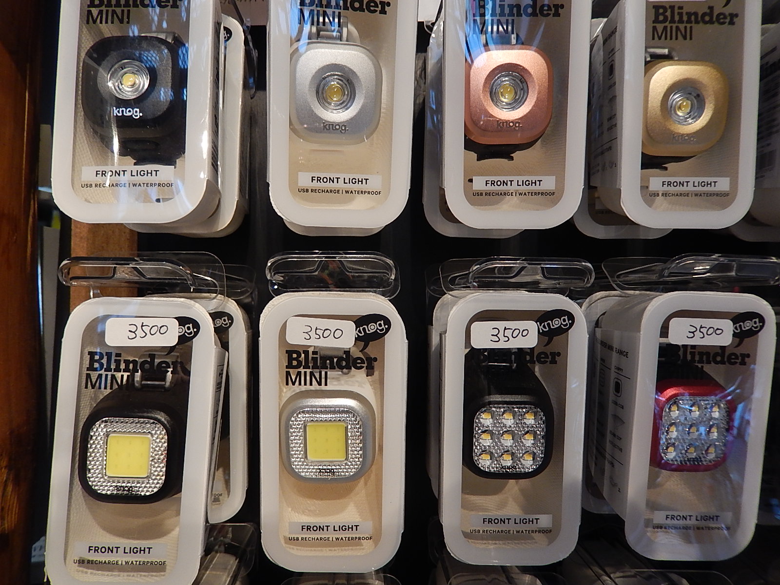新発売 knog Blinder mini_e0188759_16324451.jpg