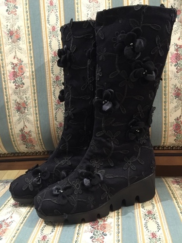 ベルパーチブーツとパンプス&#127381;_e0347687_11565618.jpeg