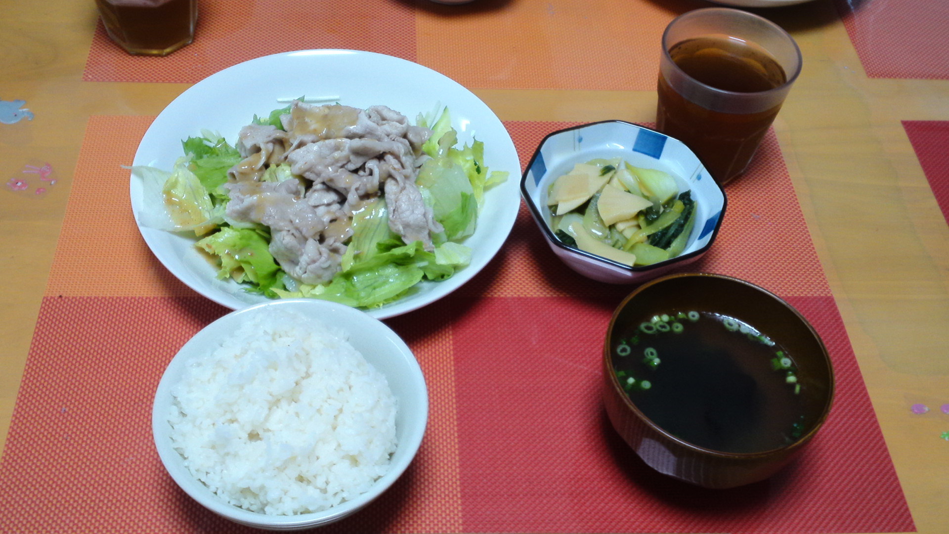 あじさい荘夕食 冷しゃぶ ごまだれ定食 今日の献立 あじさい荘夕食 冷しゃぶ ごまだれ定食 今日の献立