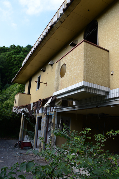 ラブホテル廃墟写真・ホテル活魚(千葉県東金市)_e0171573_21333036.jpg