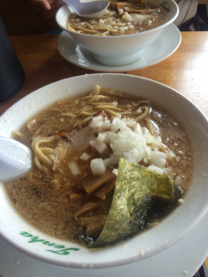 新潟の夏〜背脂ラーメンに続く線路と団欒の夕べ_c0291710_16444531.jpg