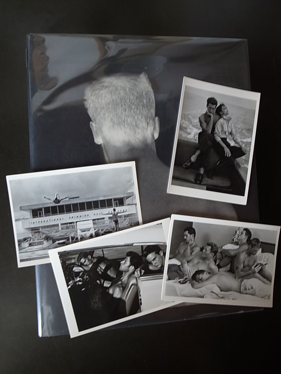 BRUCE WEBER 25 BOXED POSTCARDS / fotofolio_a0227034_14212015.jpg