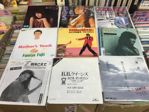 80年代シングル盤2000枚！！（アナログ店より）_e0191344_1615872.jpg