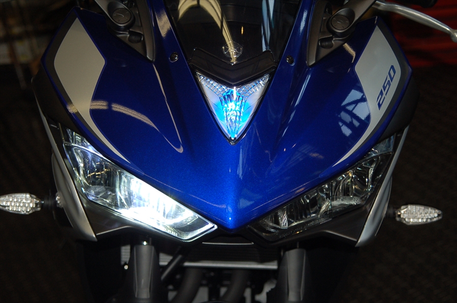 LEDヘッドライトバルブカスタム ～YZF-R25お取付け～ : SCSブログ