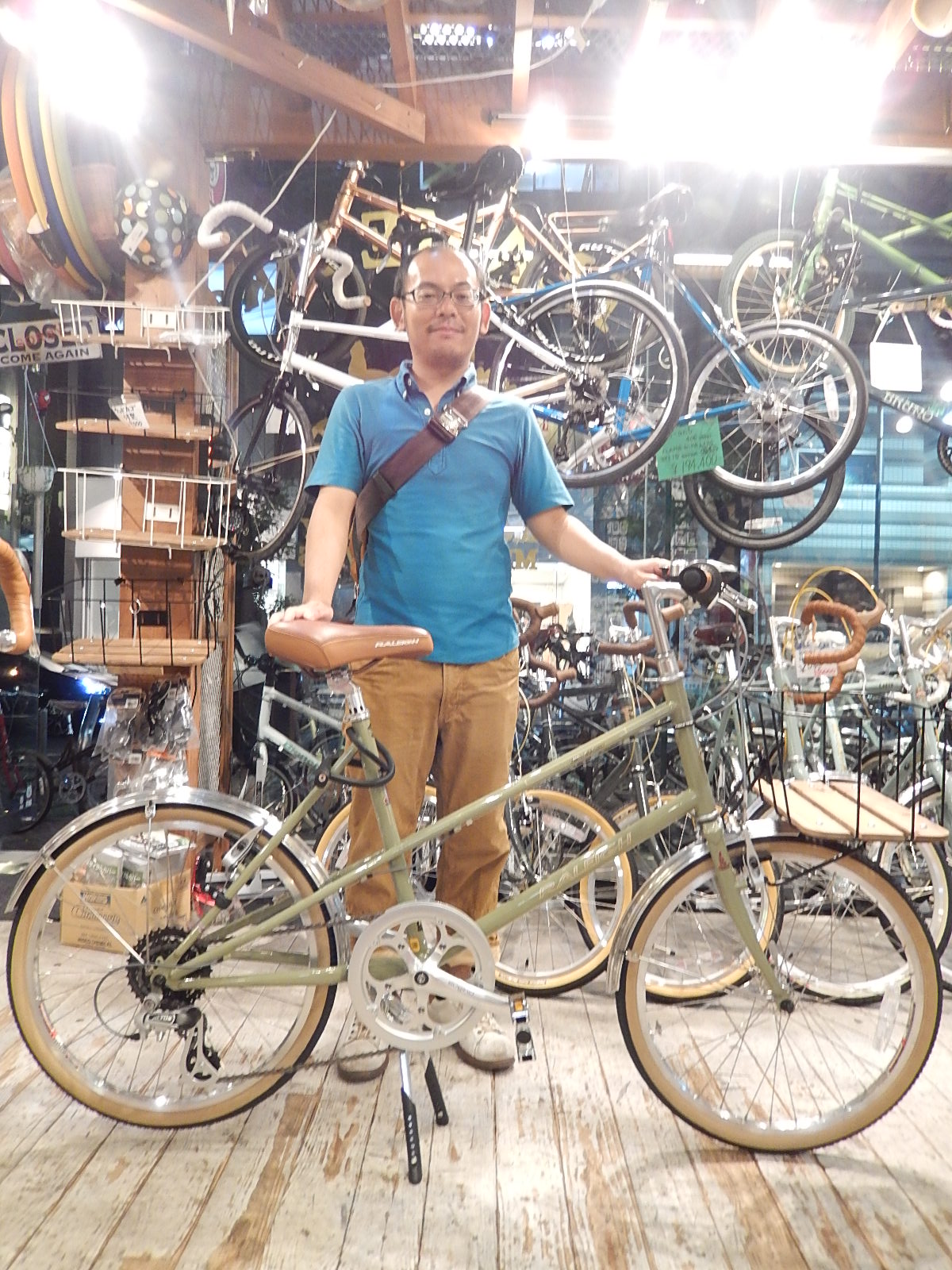8月14日 渋谷 原宿 の自転車屋 FLAME bike前です_e0188759_19361063.jpg