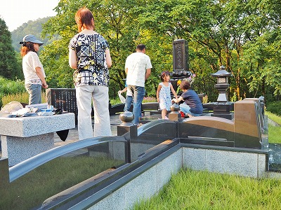 お盆のお墓参り_c0336902_15515421.jpg