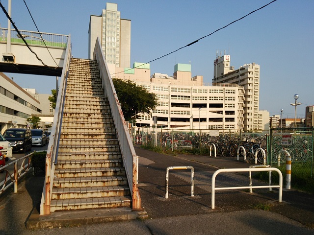 津田沼駅南口 モリシアの階段とエスカレーター新設 横断歩道橋の補修 谷岡隆 たにおかたかし 習志野市議会議員 津田沼駅南口 モリシアの階段とエスカレーター新設 横断歩道橋の補修 谷岡隆 たにおかたかし 習志野市議会議員
