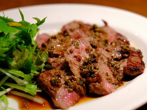 「六本木 Chinese Bar 52(GONI) 焼き餃子、水餃子」_a0000029_22485069.jpg