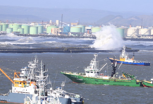 またまた台風接近中 8月16日_f0113639_1641612.jpg