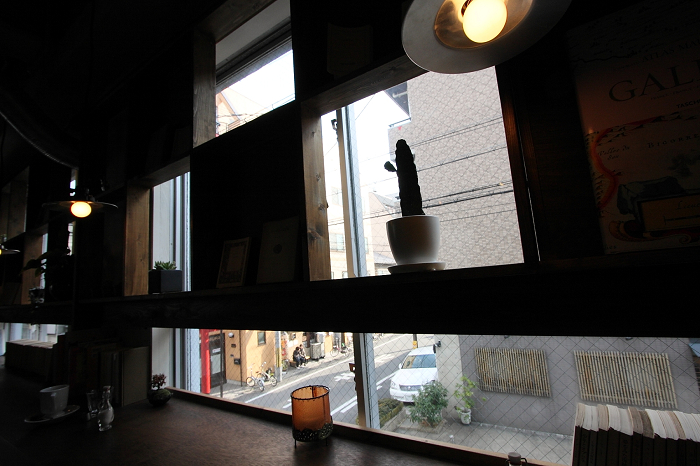 京都のコーヒー専門店⑦ －月と六ペンス－ _b0169330_1704219.jpg