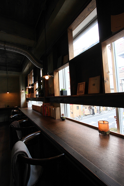 京都のコーヒー専門店⑦ －月と六ペンス－ _b0169330_1721031.jpg