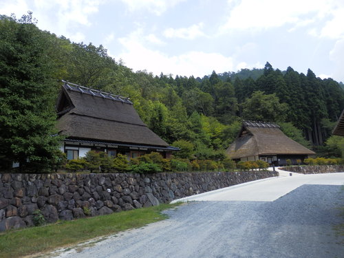 京都・美山かやぶき美術館、郷土資料館のご紹介。_a0279738_19525019.jpg