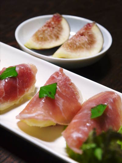 甘熟いちじく 生ハムいちじく!最高の美味しさでした!朝採りいちじく大好評発売中!_a0254656_18541712.jpg