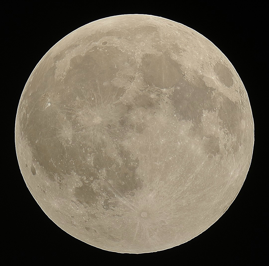 フルムーン 16年8月18日 月齢15 6 Face S Of The Moon Photos Silly Things