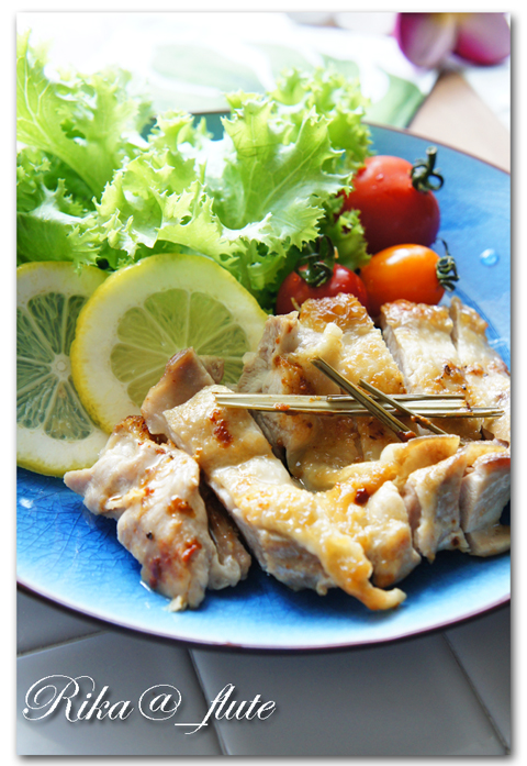 爽やかレモングラス風味のチキンソテー Rika Flute Cooking 爽やかレモングラス風味のチキンソテー Rika Flute Cooking