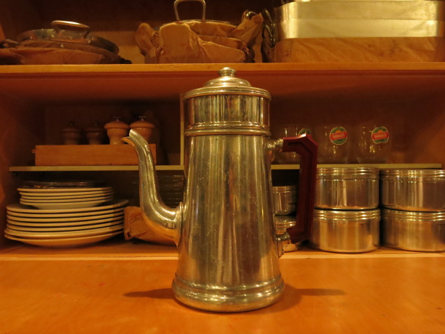 \"La cantine popote M-1952 pour officiers / UNE CAFEIERE-FILTER\"ってこんなこと。_c0140560_19385039.jpg