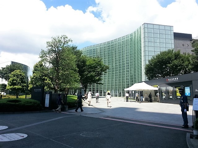 六本木・国立新美術館とランチ_c0071545_16400395.jpg