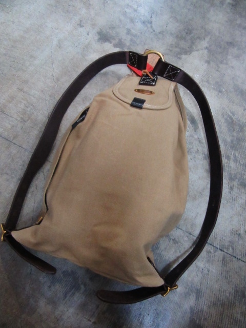 人気のSLOWより・・・ウチらしくないBAG PACK 。。。でも何かイイ!★?_d0152280_944355.jpg