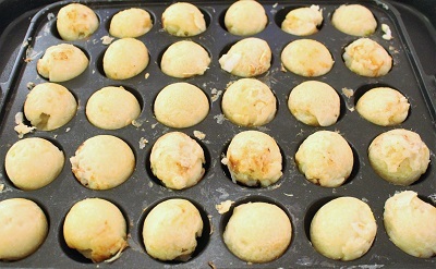 三角フラスコにユーカリと　ロシアンたこ焼きと　ゴーヤ_d0249193_09105761.jpg