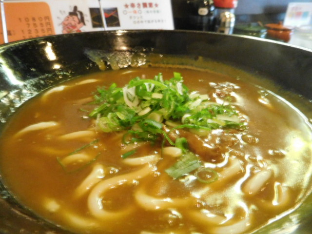 みね八 　スジ煮込みカレーうどん_d0106134_21223199.jpg