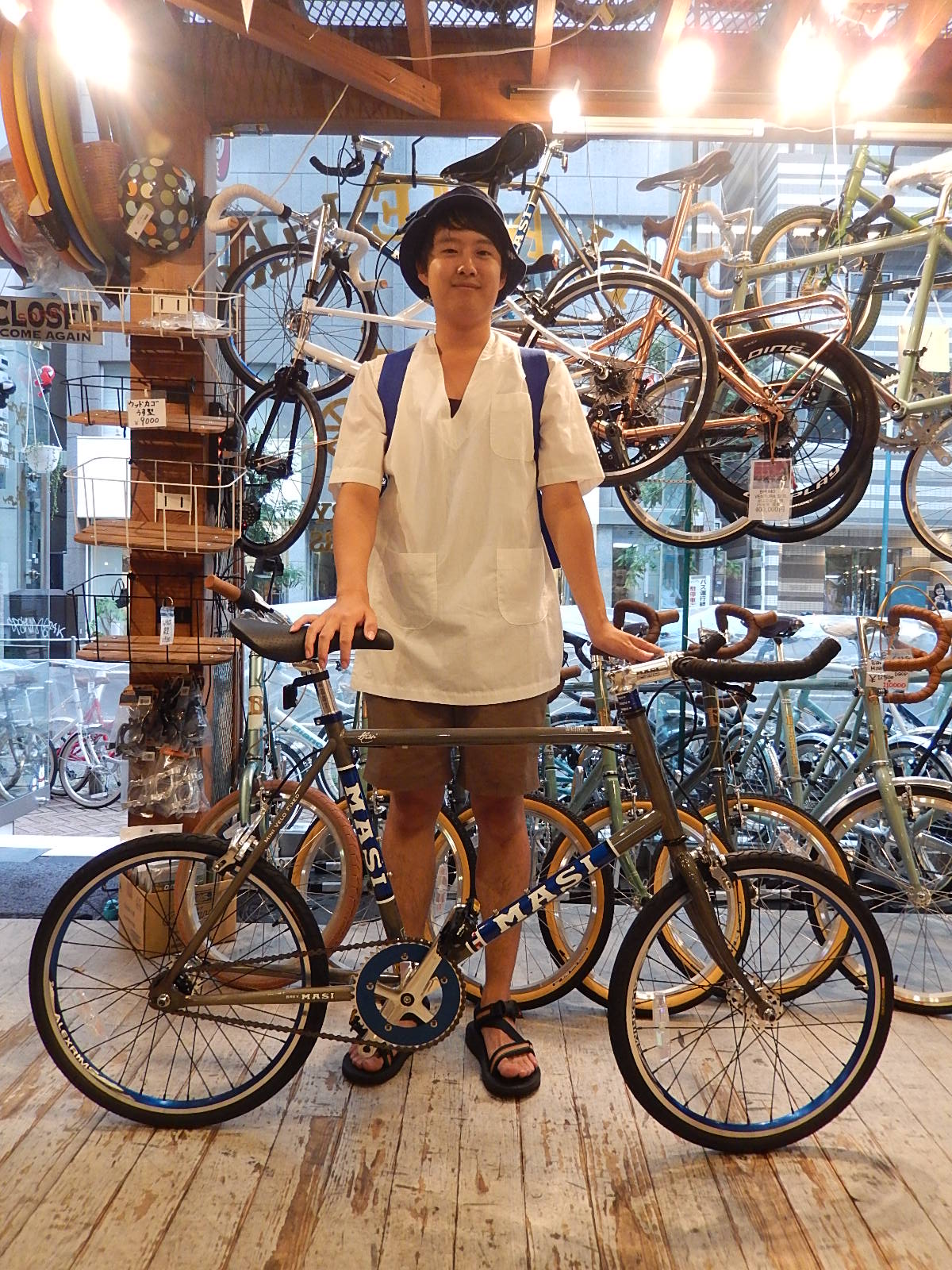 8月21日　渋谷　原宿　の自転車屋　FLAME bike前です_e0188759_18485038.jpg