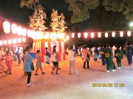 毎年恒例の中の島公園盆踊り、元気よく夜１０時まで楽しみました_c0282566_18363640.jpg