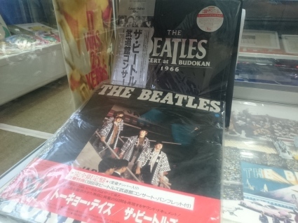 8/15 ビートルズ来日50周年記念展@兵庫県赤穂市立民俗資料館_b0042308_11161266.jpg